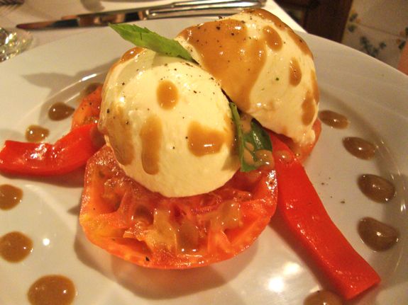 Caprese at la Piazetta - casa de campo living