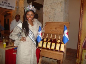 Miss Mundo Dominicana and Ron Atlantico at the Noche Dominicana, casa de campo living