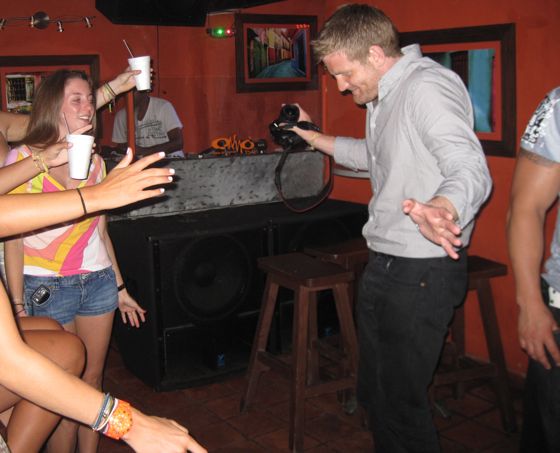 craig_in_casa_onnos_bar craig_in_casa_onnos_bar