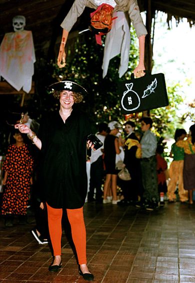 03 children's Halloween party with Haydee