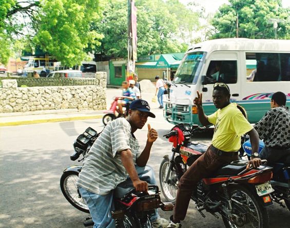 14 Leaving the La Romana Park 14 Leaving the La Romana Park